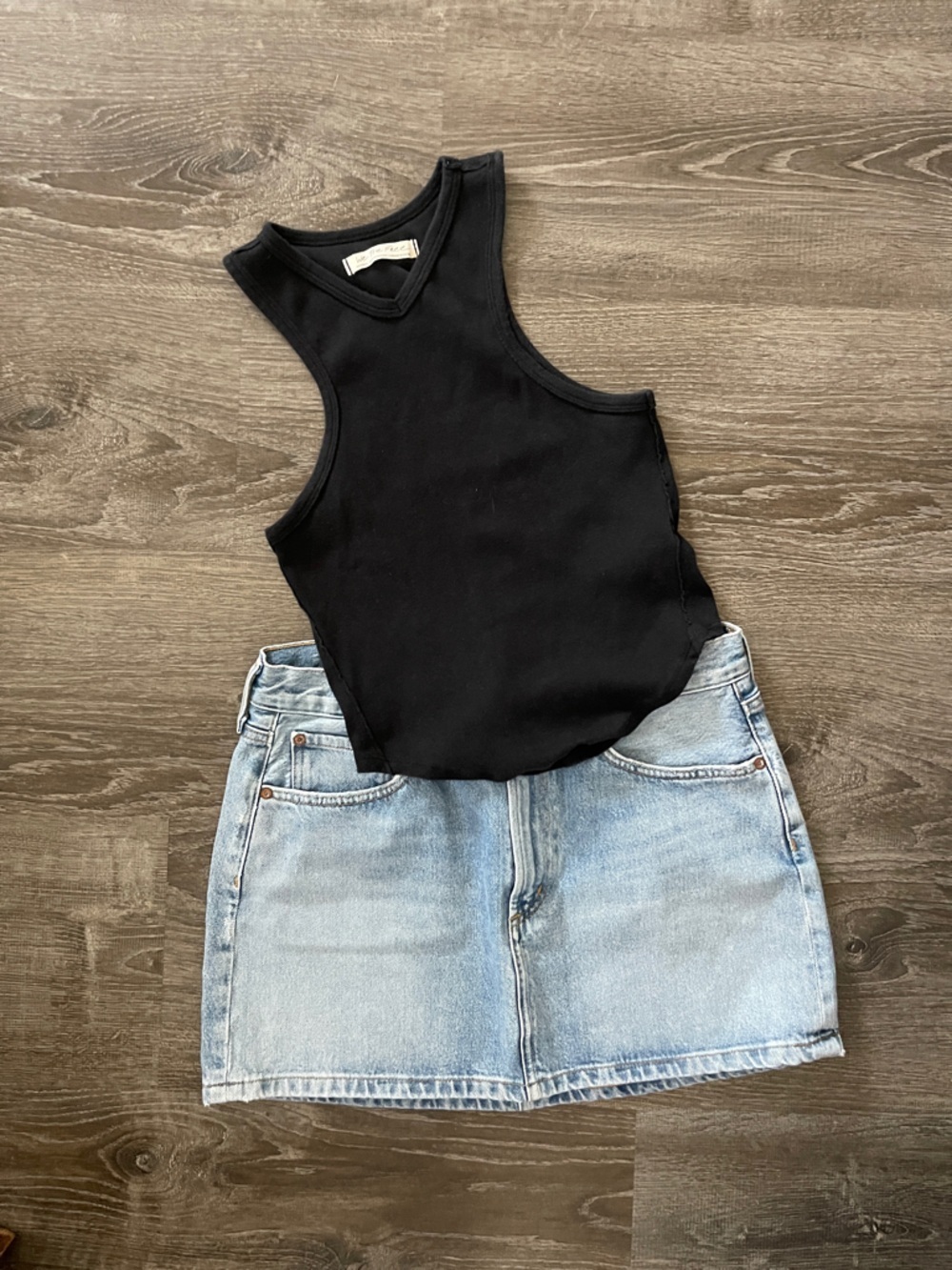 AGOLDE Liv Mini Skirt Light Wash Denim Size 28 - Picture 2 of 7